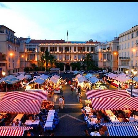Appartement 2 chambres refait à neuf, climatisé, à 2 min de la mer Nizza Esterno foto