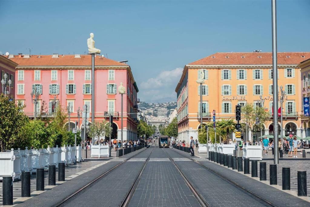 Appartement 2 chambres refait à neuf, climatisé, à 2 min de la mer Nizza Esterno foto