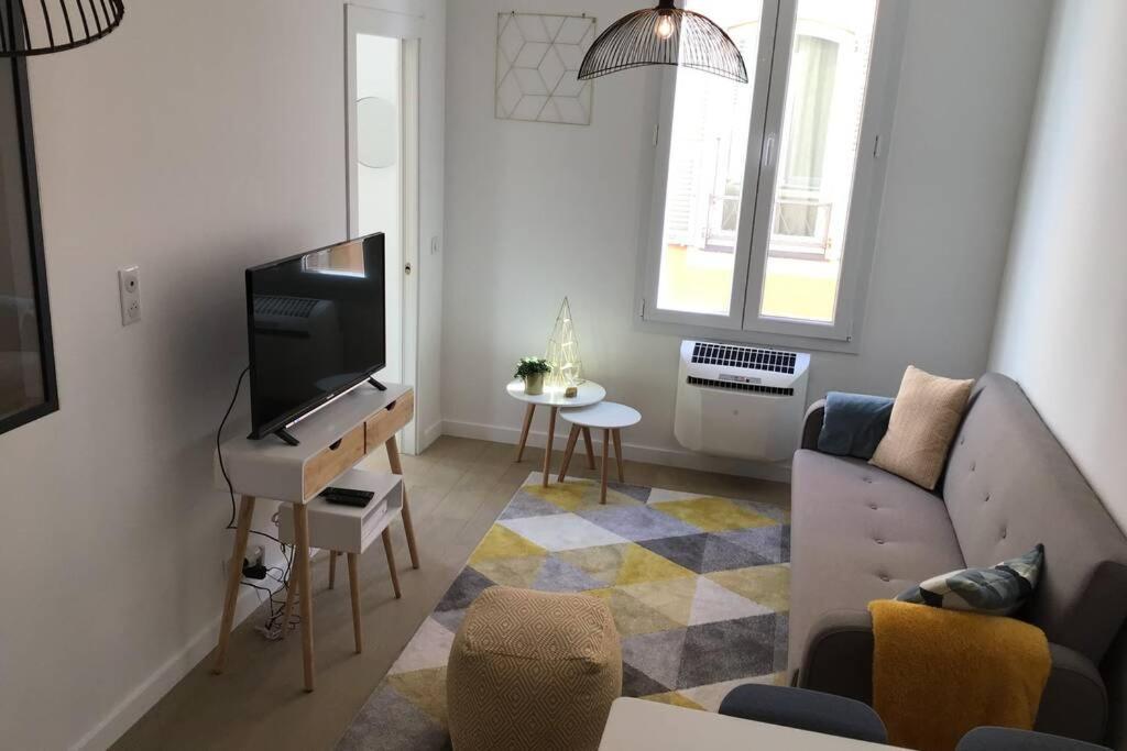 Appartement 2 chambres refait à neuf, climatisé, à 2 min de la mer Nizza Esterno foto