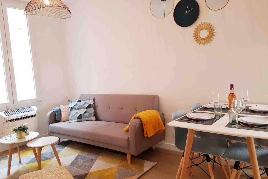 Appartement 2 chambres refait à neuf, climatisé, à 2 min de la mer Nizza Esterno foto